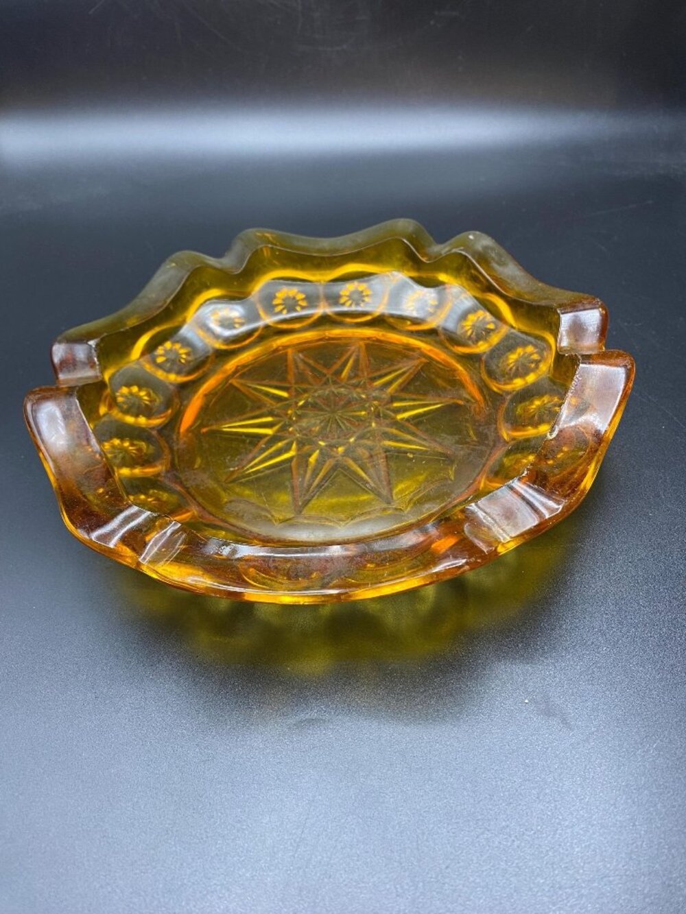 LE Smith Moon N Star Amber Ashtray 8 1/2” Fleabites